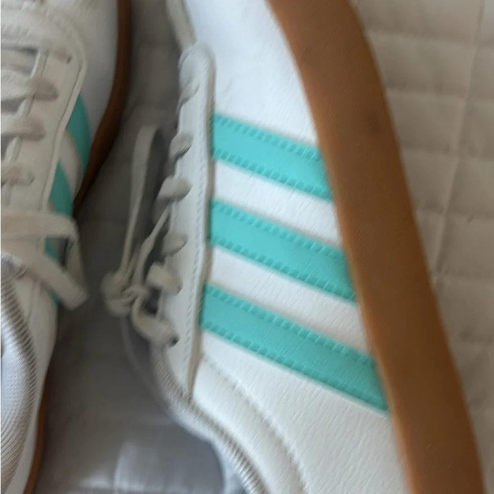 Kids adidas sneakers size 3